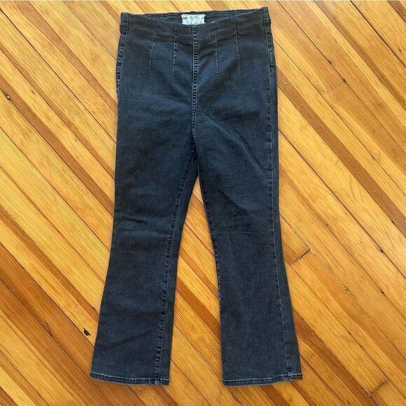Free People Pull On Flare Jeans in Washed Black Size 27 - Picture 1 of 3